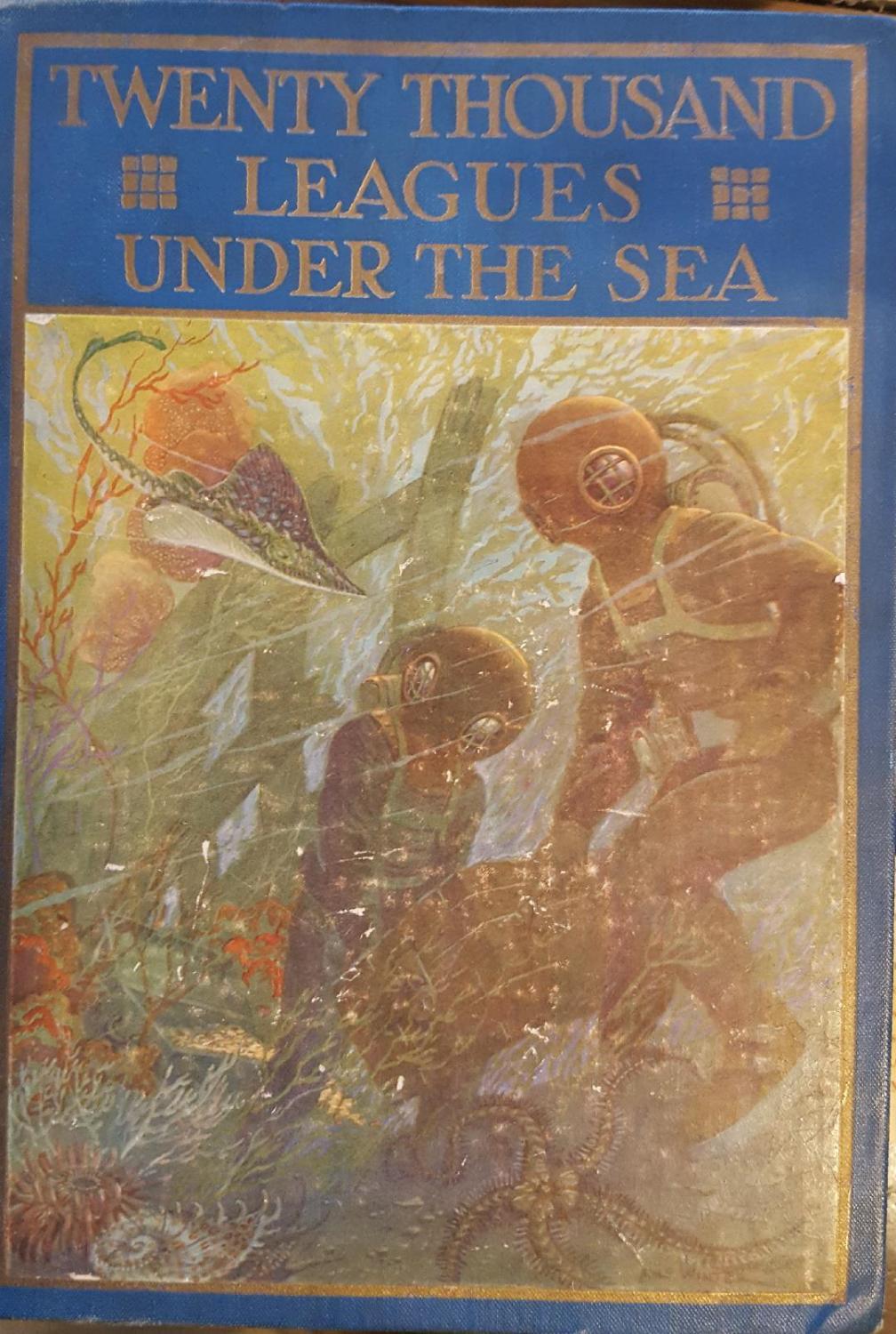 Twenty Thousand Leagues Under the Seas: An Underwater Tour of the World cover
